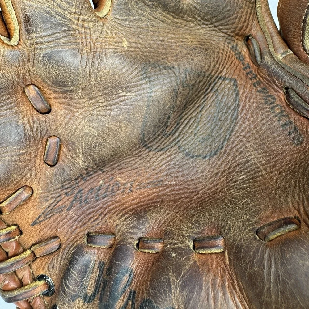 Wilson Fieldmaster A2603 Snap Action Right Thrower Baseball Glove‎